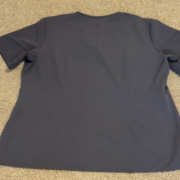 Figs scrubs - Picture 2 of 4